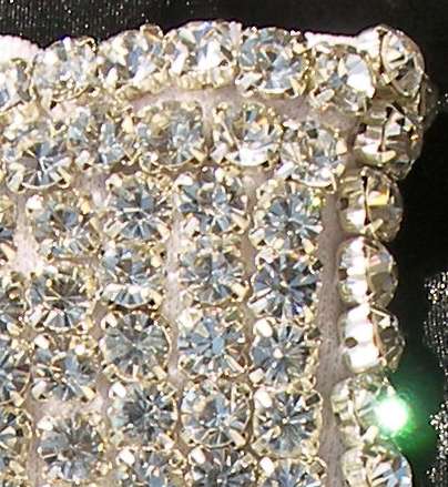 اكبر مجموعة صور لملابس الملك  MJ-Crystal-Glove-Jewels