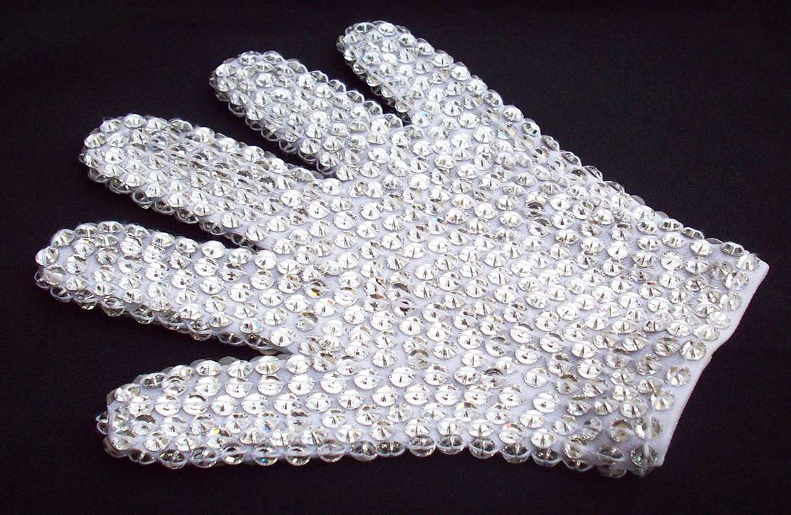 اكبر مجموعة صور لملابس الملك  MJ-Swarovski-Crystals-Glove-c