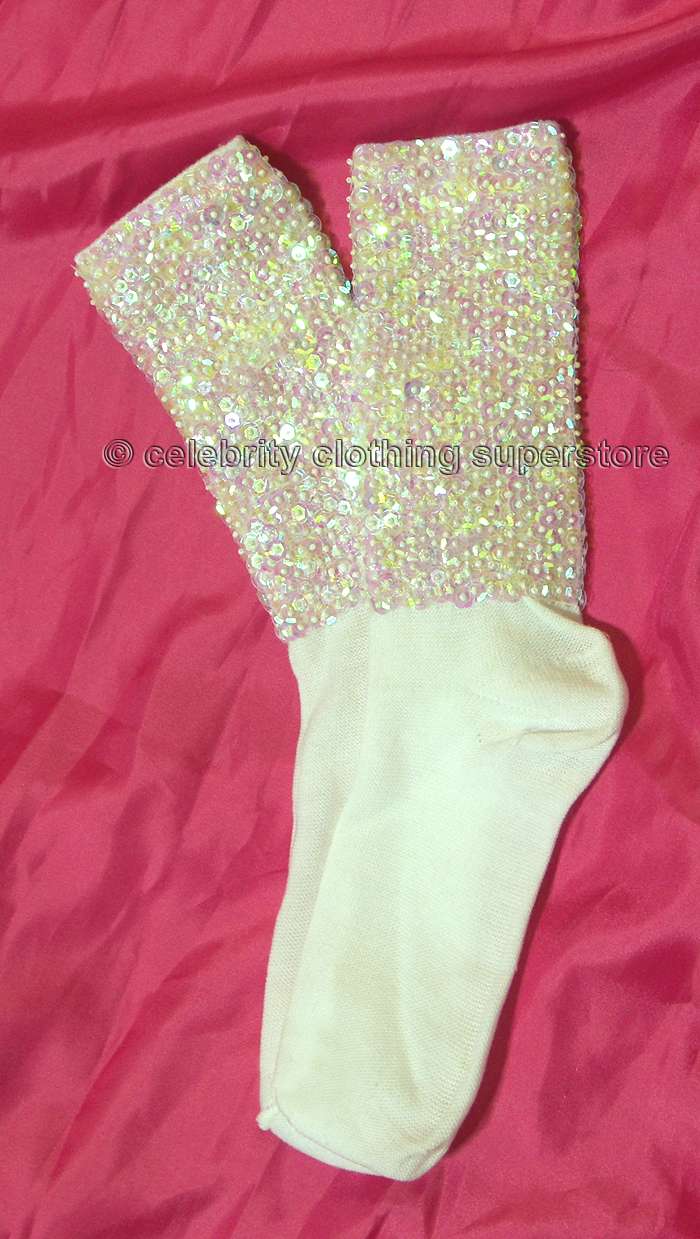 اكبر مجموعة صور لملابس الملك  Billie-jean-sequin-socks%20a
