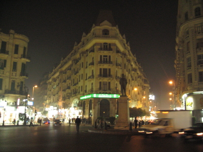 ليل القـاهـرة سـحـر لا يقـاوم.... Downtown%20Cairo%20at%20Night