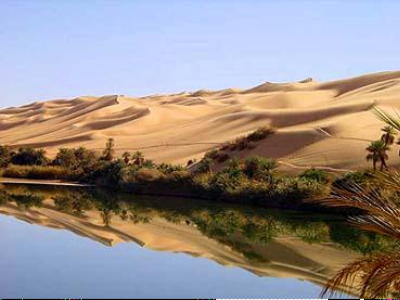 بحيرة قبر عون الليبية في الصحراء  Libya_lakes2