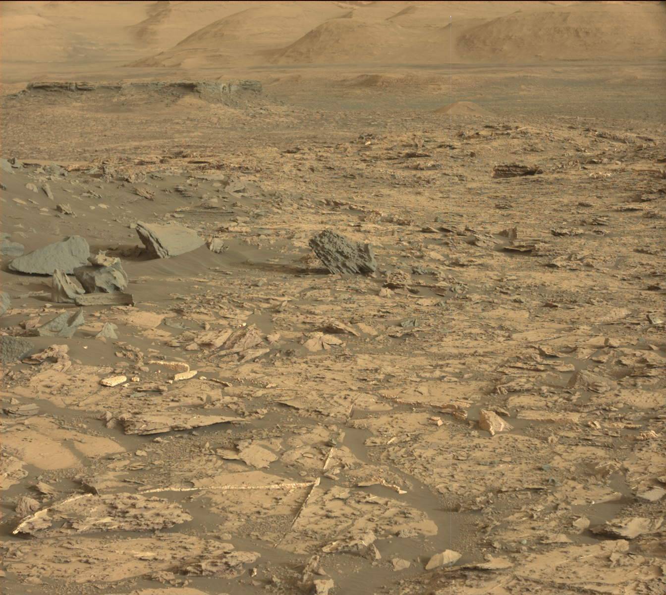 MARS: CURIOSITY u krateru  GALE Vol II. - Page 16 1448ML0071750000602790E01_DXXX