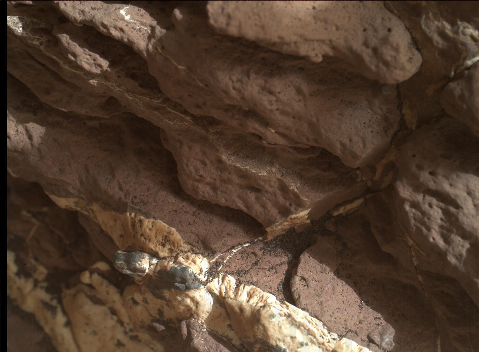 MARS: CURIOSITY u krateru  GALE Vol II. - Page 27 1514MH0002970010600076C00_DXXX