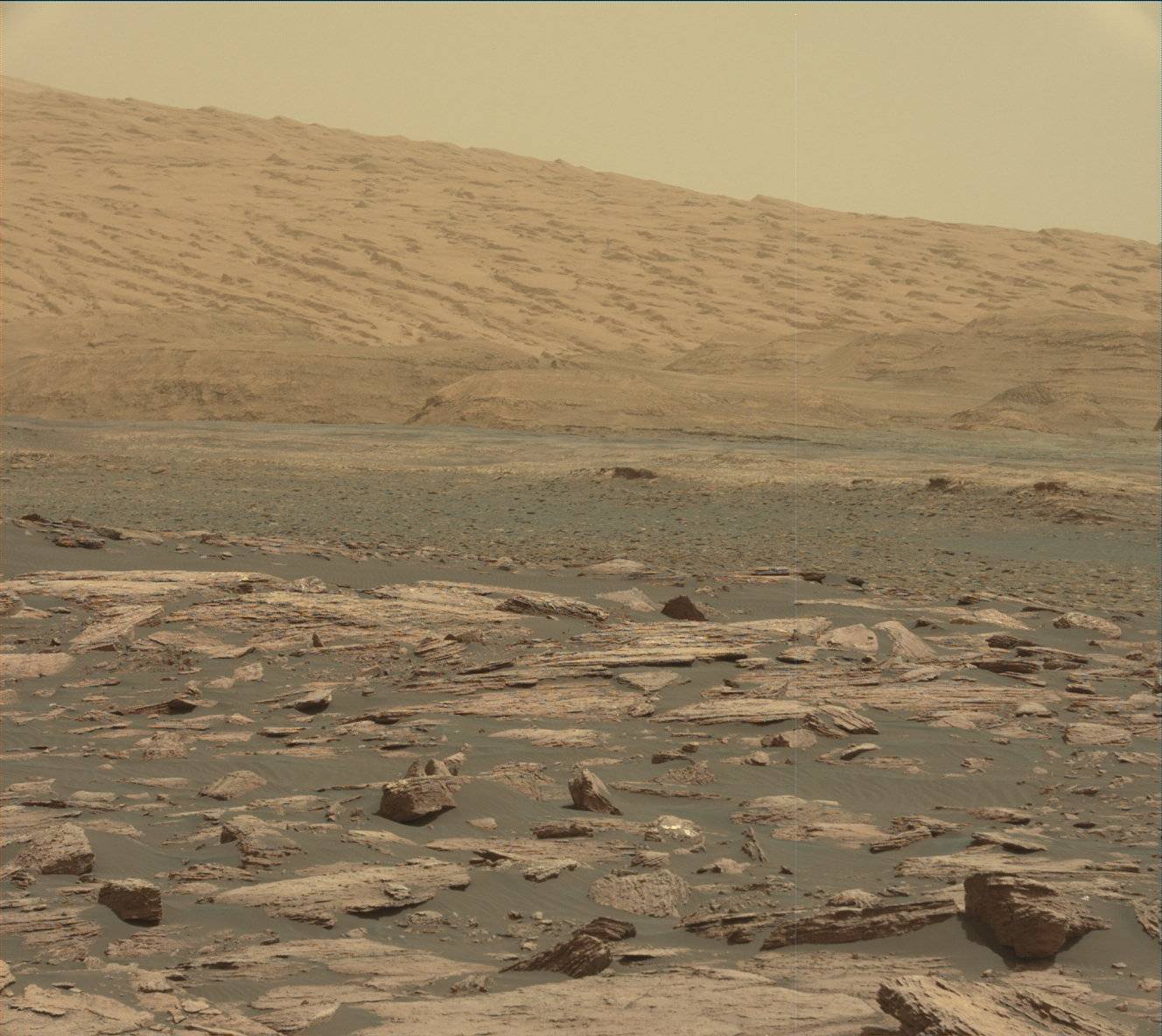 MARS: CURIOSITY u krateru  GALE Vol II. - Page 36 1589ML0080980020605040E01_DXXX