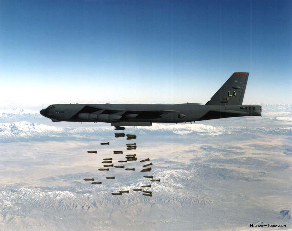 60 años del primer vuelo del B-52 Stratofortress B_52h_stratofortress_l3