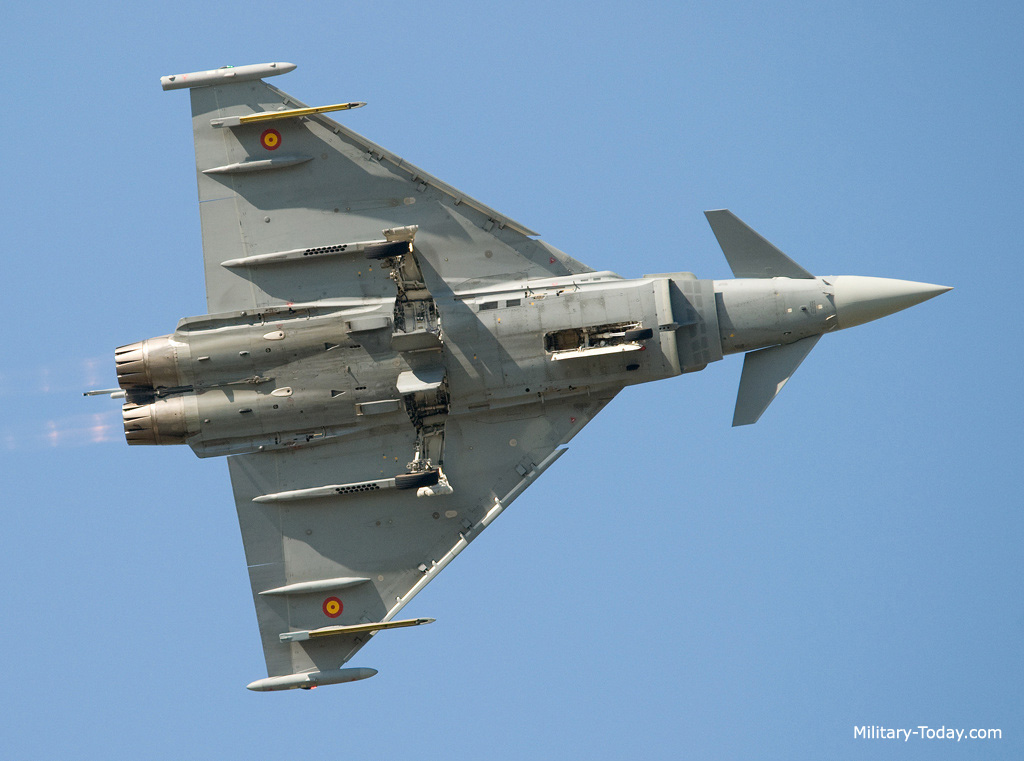 موسوعة المقاتلات الكاملة Eurofighter_typhoon_l3