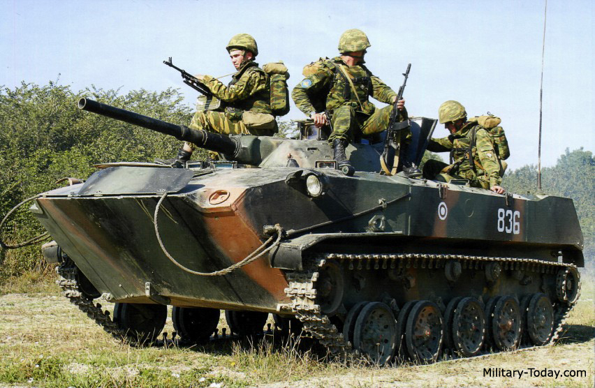 تجربه عائلة مدرعات BMD في القوات المحموله جوا في الاتحاد السوفييتي وروسيا الاتحاديه  Bmd1_l1