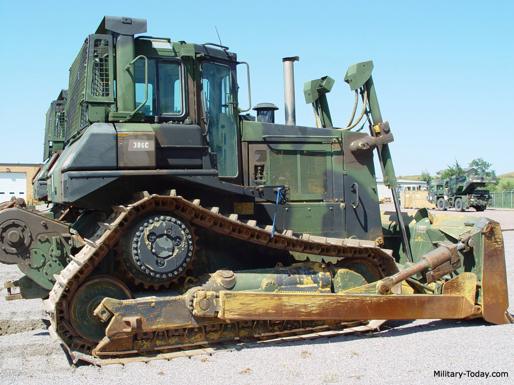 Caterpillar D7  Bulldozer Caterpillar_d7r_l3