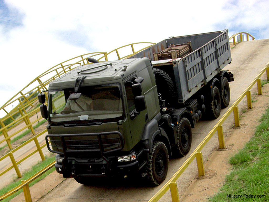 Mack 8x8 Camion utilitario pesante Mack_8x8_l2