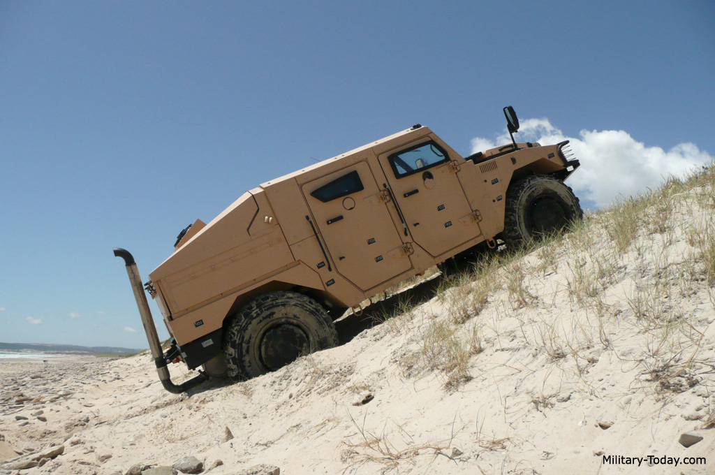 Sherpa Light Scout nuevo vehiculo de la SEMAR - Página 2 Renault_sherpa_3_l7