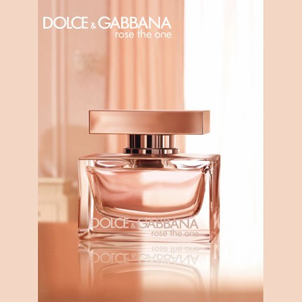    2011 (  )  Rose_the_one_gabbana-bottle