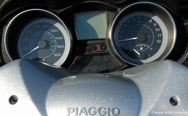 Piaggio exo 400 S8