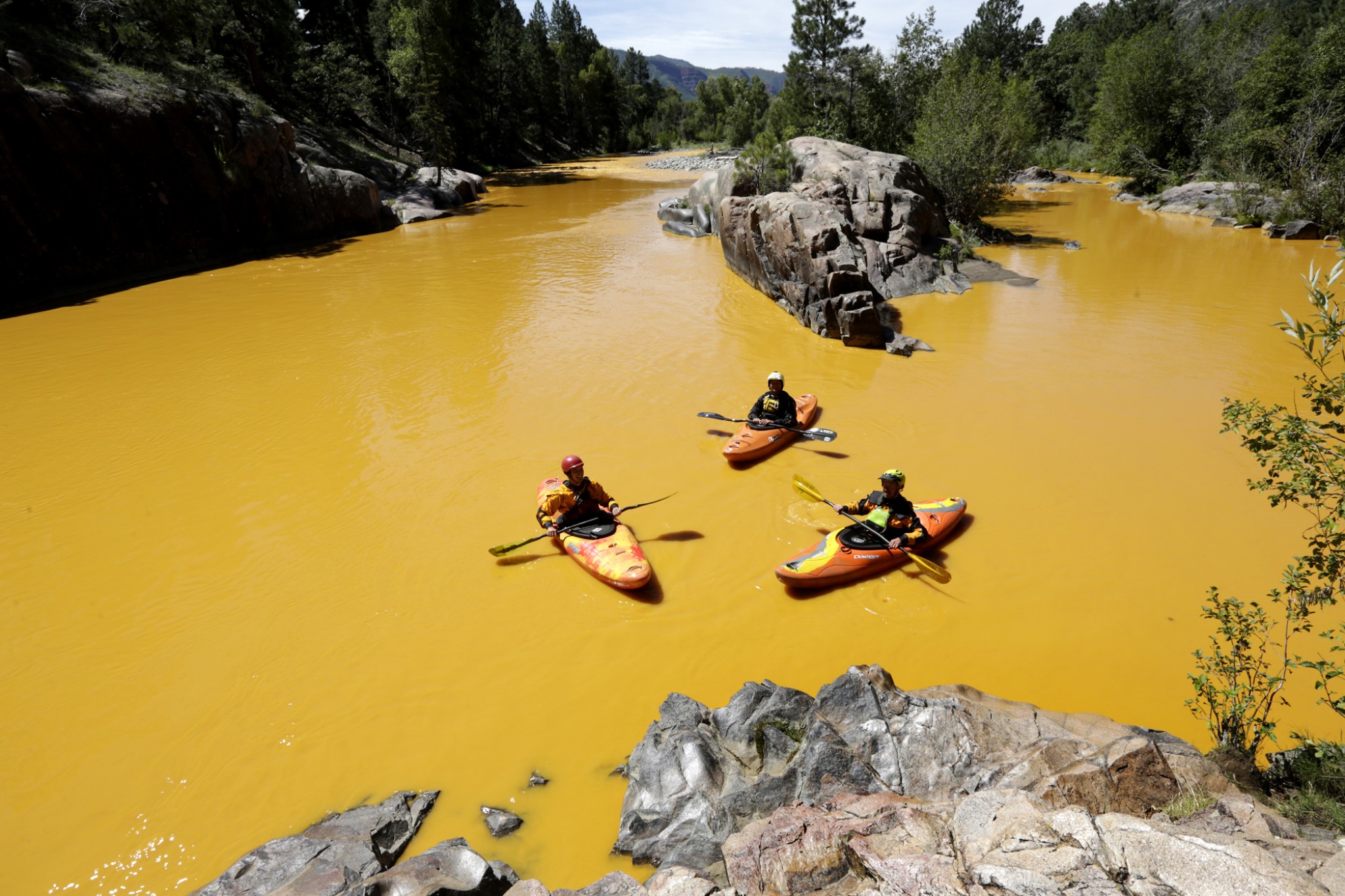 The Native Water Poisoning Crisis That’s Far Worse & More Persistent Than Flint APTOPIX_Mine_Waste_Leak-0594a