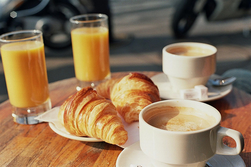 Samedi 9 novembre Breakfast-cafe-coffee-croissant-food-Favim_com-419670