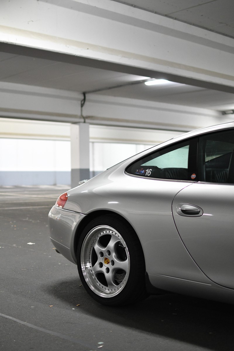 Porsche 911 / 996 3.4L Carrera - 1998 5fSa