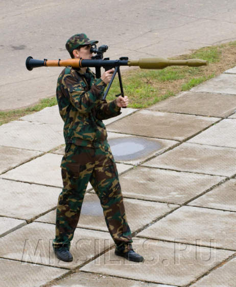 Armas Anti Tanque - Página 7 Rpg-7_IMG_6247