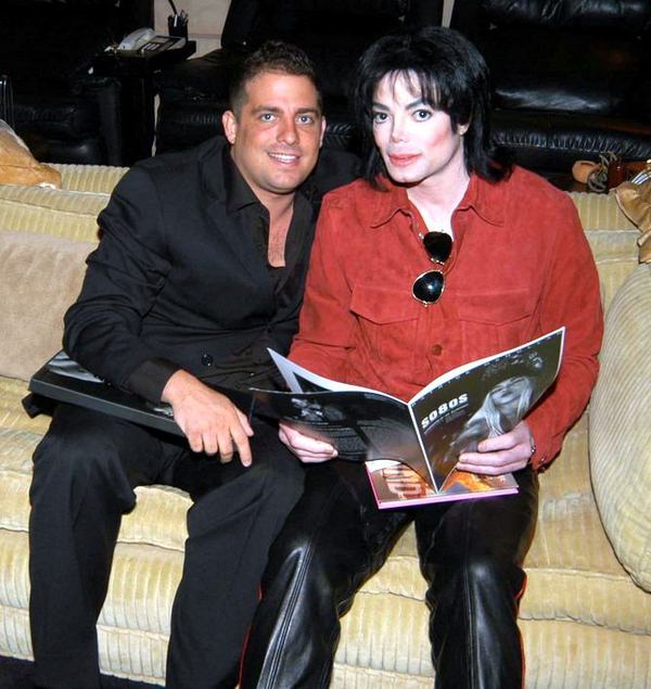 Témoignages de gens qui ont côtoyé ou rencontré Michael. Artistes, des gens qui ont travaillé avec lui, ou pour lui, des amis, de gens de sa famille etc... - Page 9 Brett-ratner-mj