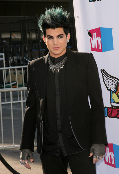 Adam at VH1 Do Something Award! Adam-lambert-dosomething-26