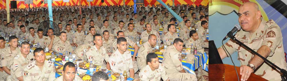 فى آخر أيام شهر رمضان - الفريق أول صدقى صبحى يتناول الإفطار مع مقاتليى المنطقة الغربية العسكرية ويكرم المتميزين من الضباط والصف والجنود 1.png3