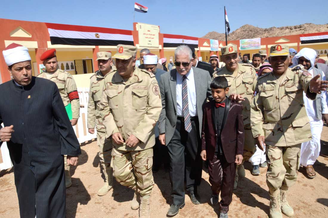 القوات المسلحة ومؤسسات المجتمع المدنى تفتتح 2 معهد جديد بمحافظة جنوب سيناء 0-(15)