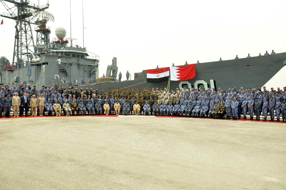 انتهاء فاعليات التدريب المصرى البحرينى المشترك "حمد 2" بالتزامن مع استمرار التدريب المصرى الإماراتى المشترك "زايد 2" بمشاركة قوات بحرية وجوية وبرية  0-(1)