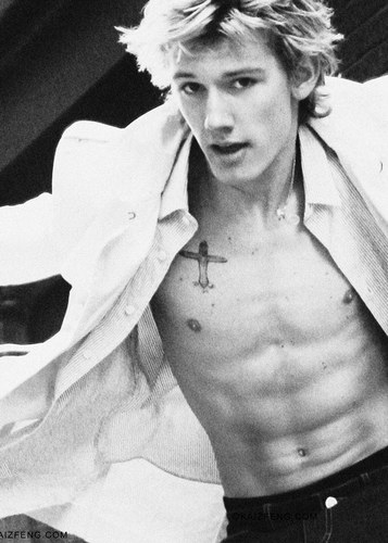 Alex Pettyfer # Alex-pettyfer-03