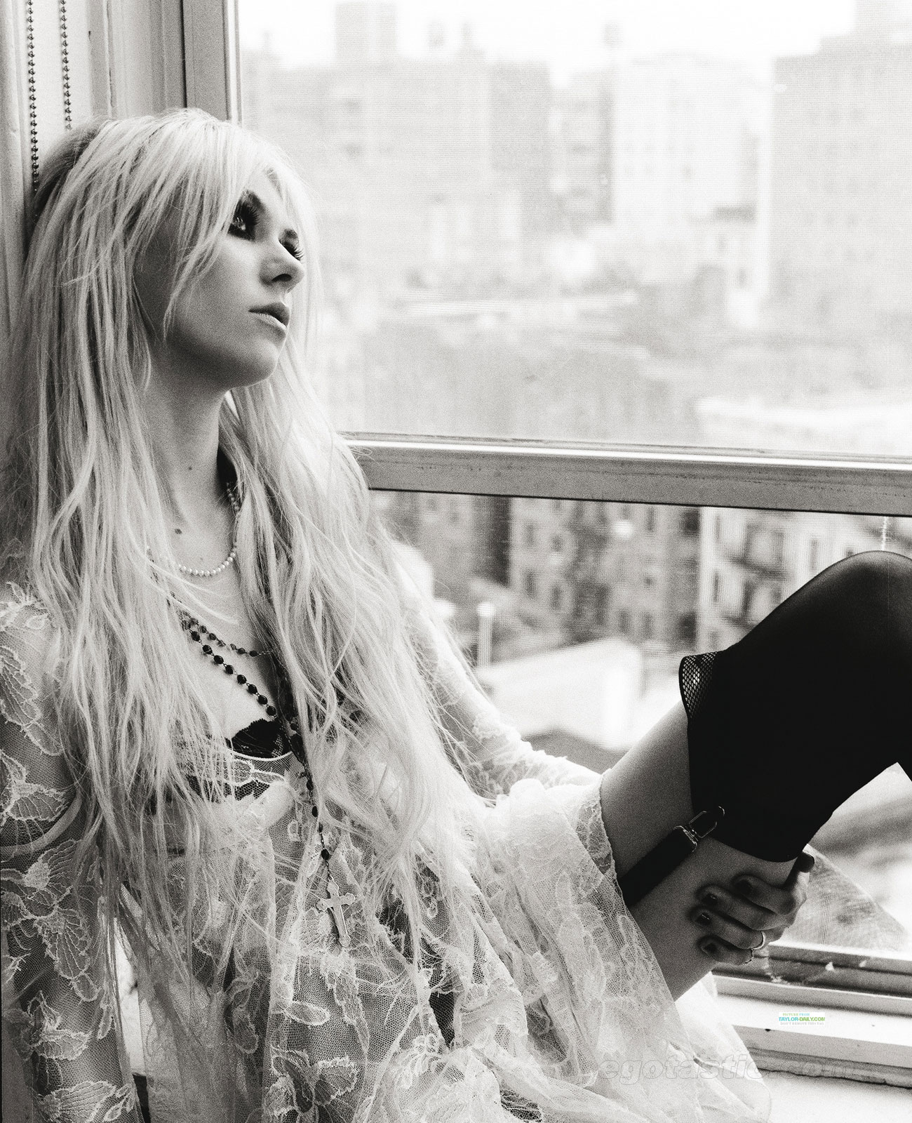 Maria  album Taylor-momsen-05