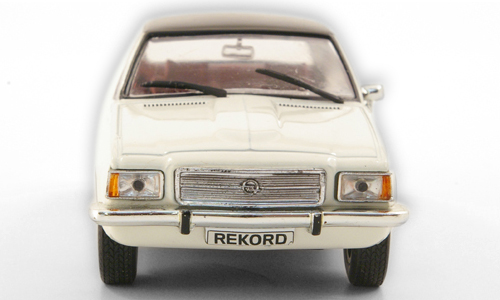 Dinky Toys Opel Rekord C Coupé 1:43... e altri modellini! - Pagina 3 00005571