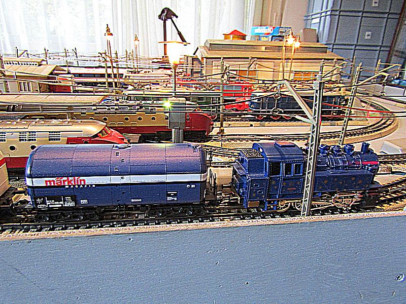 Hurra endlich ist sie da die Märklin Weihnachtslok aus dem Jahr 2001 IMG_3505