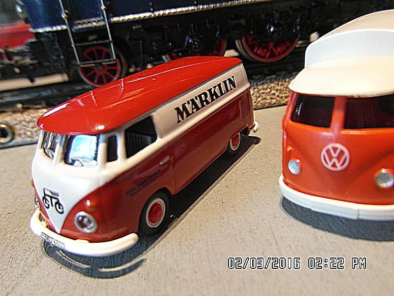 neu in meiner Samlung der Schuco  VW Bully T 2 SAM_5482