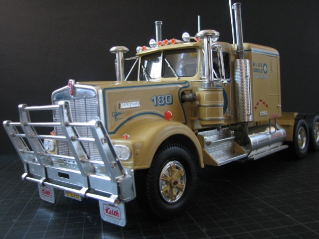 KENWORTH T900 "Australia" [Revell 1:25] Img_0468