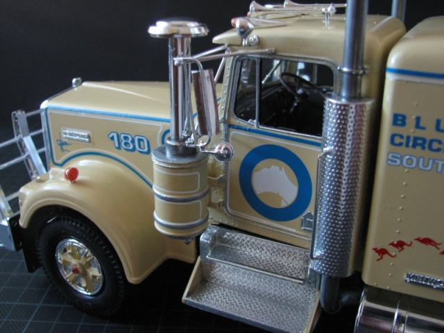 KENWORTH T900 "Australia" [Revell 1:25] Img_0487