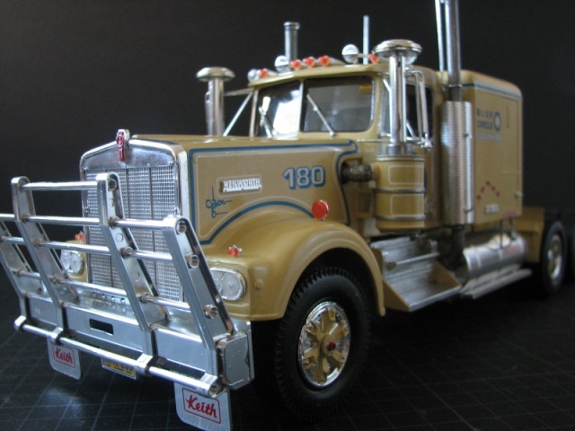 KENWORTH T900 "Australia" [Revell 1:25] Img_0490