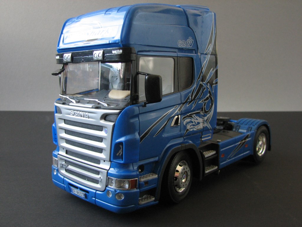 SCANIA R620 BLUE SHARK Img_2175