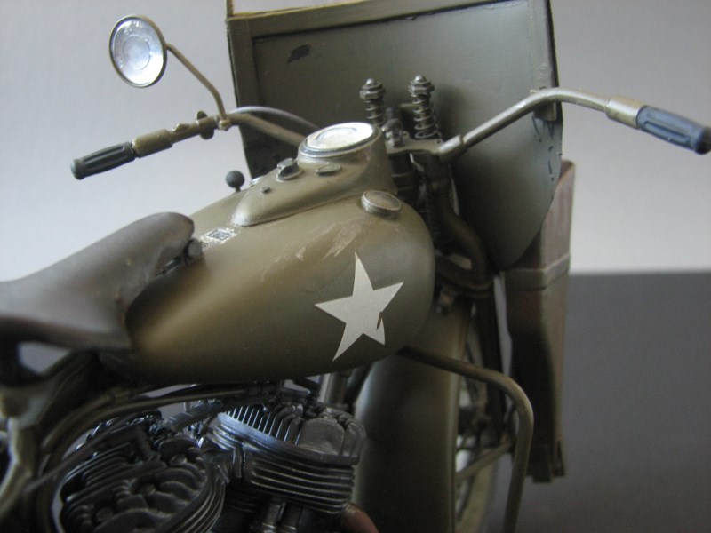 WWII Motorcycle Harley Davidson [ITALERI 1:9] Img_2221