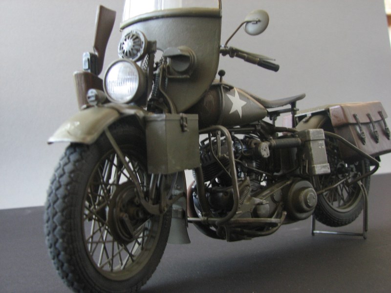 WWII Motorcycle Harley Davidson [ITALERI 1:9] Img_2233