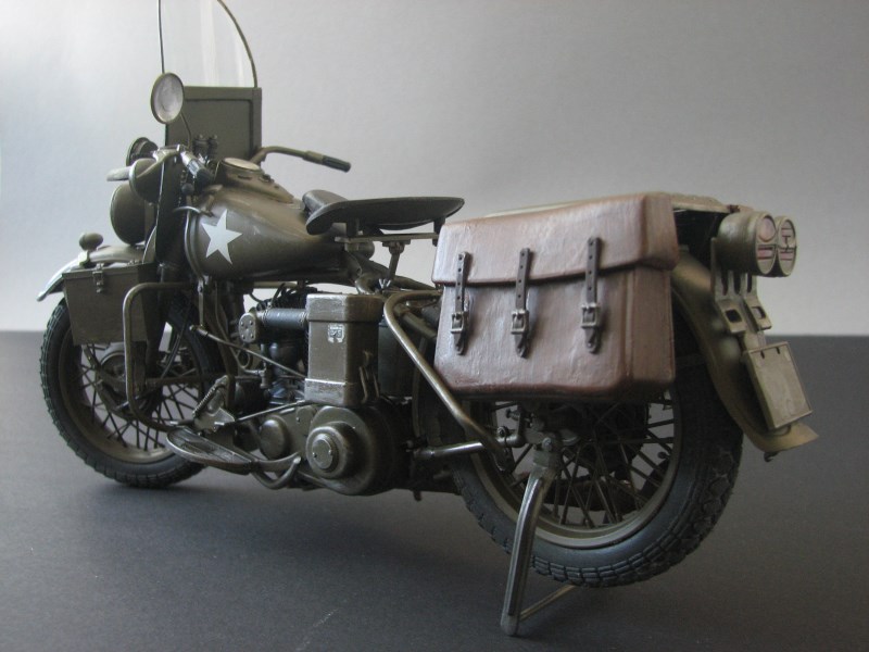 WWII Motorcycle Harley Davidson [ITALERI 1:9] Img_2234