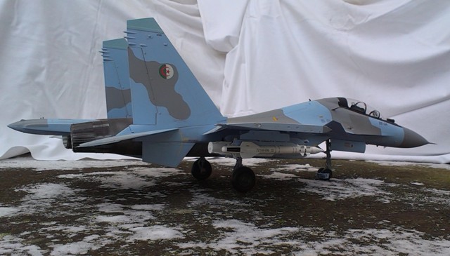 modelistes (recherche) Suchoi-su-30mka-flanker-c-trumpeter