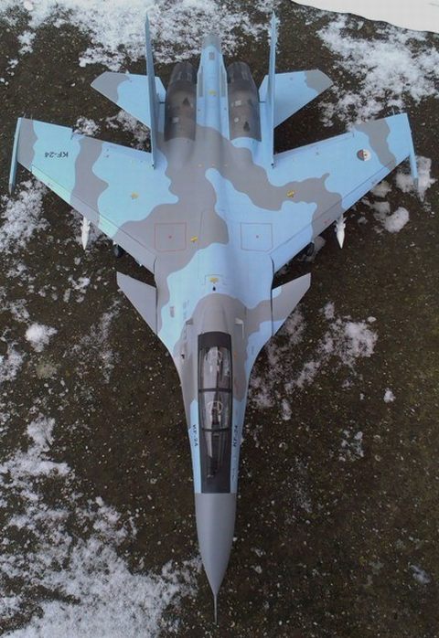 modelistes (recherche) Suchoi-su-30mka-flanker-c-trumpeter