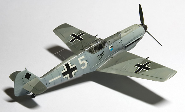 Picture Wars!! - Page 2 Messerschmitt-bf-109-e-3-tamiya