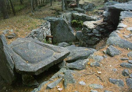 America's Stonehenge 4,000 year old Mystery Monument Amerstonehenge1