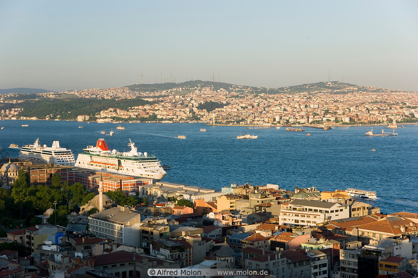 Black Sea Fleet vs Turkish Navy 01%20Bosphorus%20strait