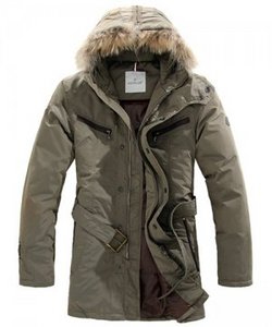 تصاميم مجانية وخدمه بأقل من 24 ساعه منتدى الابداع العربي - صفحة 39 Moncler-Coat-Men-Hooded-Fur-Collar-Khaki