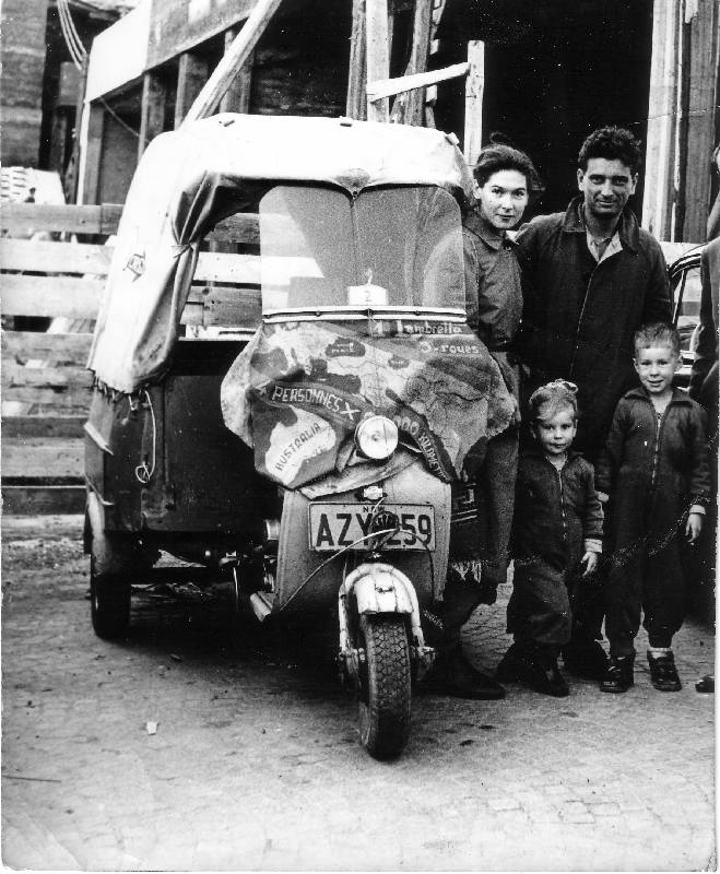 Jusqu'o peux-t-on aller en Vespa ? - Page 6 1955-bombay