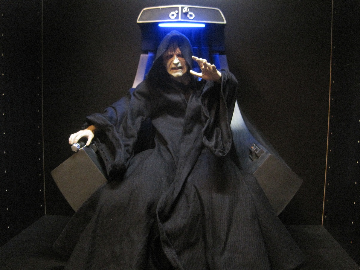 [Sideshow] Star Wars: Emperor Palpatine and Imperial Throne Premium - Format Figure  - LANÇADO!!!! - Página 2 Emperor