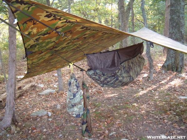 [Test] Marche et bivouac - le retour - Page 3 PicJungleHammockRickAshworth