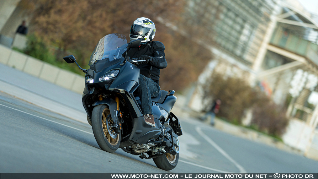 Yamaha TMax 560 (2022) Test-tmax-2022_s