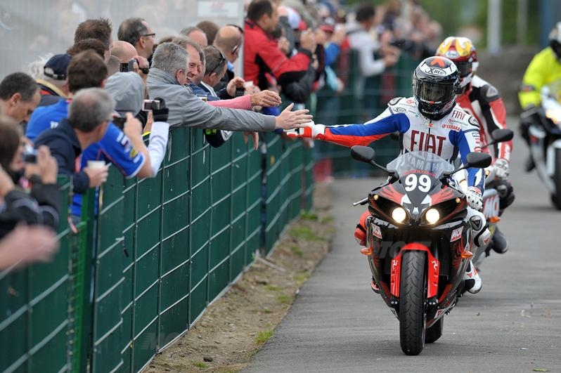 Lorenzo e Nieto al TT Tt_2010_ttlorenzopmaker1