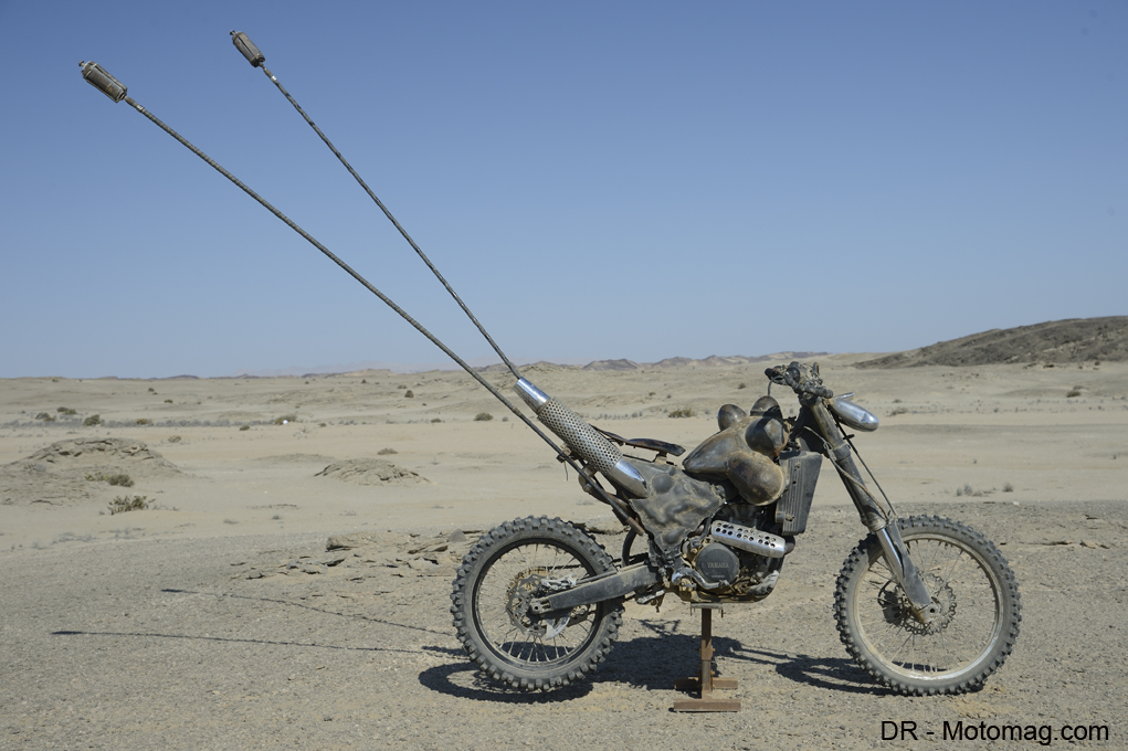 MAD MAX,il revient et il n'est pas content.. Mad_max_fury_road_moto_frd-32230