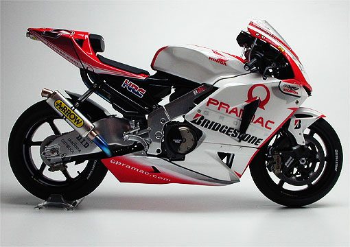 [Help Needed] Tamiya Honda Pramac : recherche doc - Page 2 DSCN3296